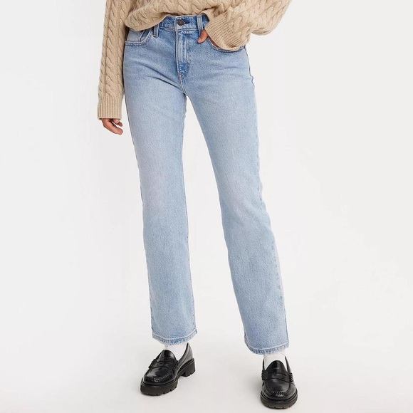 Levi’s Mid Rise Bootcut/Straight Jeans - Picture 2 of 6